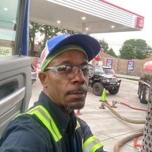 Meet your Posher, Aaron